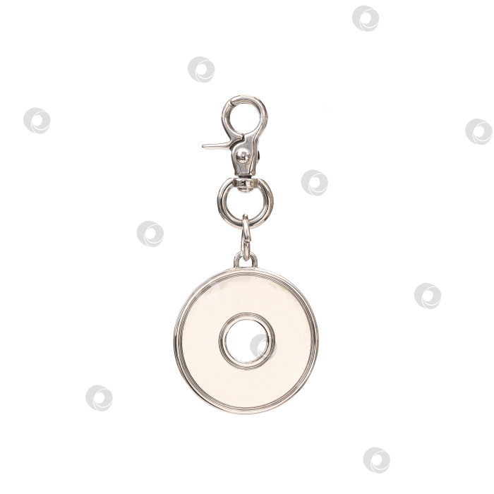 Скачать Круглый брелок с карабином для сумки, выделенный на белом фоне фотосток Ozero