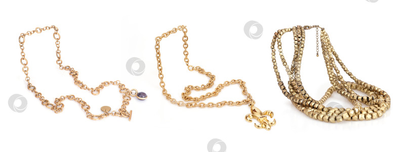 Скачать Набор ожерелий, выделяющихся на белом фоне фотосток Ozero