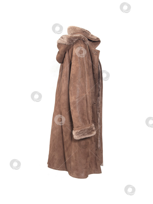 Скачать Женская дубленка из натуральной кожи и меха на белом фоне фотосток Ozero