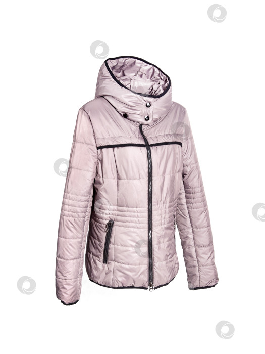 Скачать Розовый пуховик для спорта и отдыха, выделяющийся на белом фоне фотосток Ozero