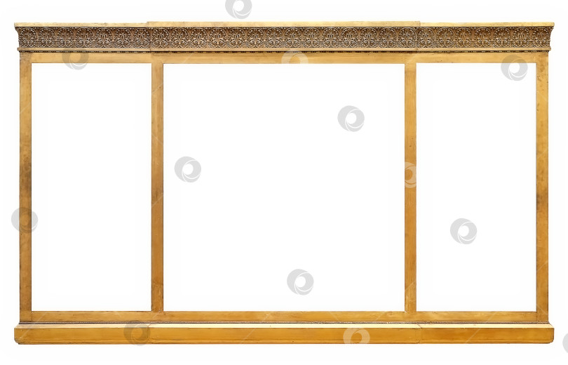Скачать Тройная золотая рамка (триптих) для картин, зеркал или фотографий, выделенных на белом фоне фотосток Ozero