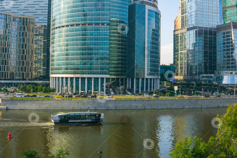 Скачать Московский международный деловой центр, панорамный вид с набережной Тараса Шевченко фотосток Ozero
