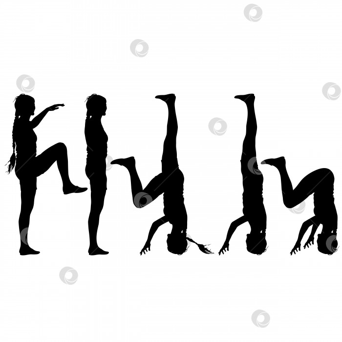 Скачать Черный силуэт женщины в позе йоги на белом фоне. Векторная иллюстрация. фотосток Ozero