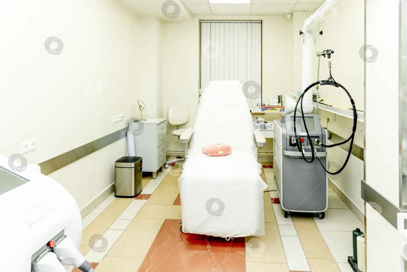 Скачать Санкт-Петербург, Россия, 10 ноября 2021 года, Светлый интерьер кабинета косметолога фотосток Ozero