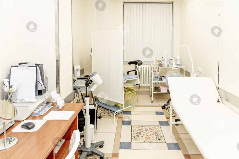 Скачать Санкт-Петербург, Россия, 10 ноября 2021 года, Светлый интерьер кабинета косметолога фотосток Ozero