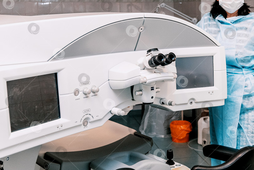 Скачать Санкт-Петербург, Россия, 19 октября 2021 года, Офтальмологический аппарат в кабинете окулиста фотосток Ozero