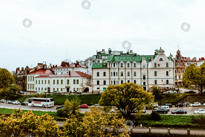 Скачать Выборг, Россия, 3 октября 2019 года, Панорама города в пасмурный осенний день, городской пейзаж фотосток Ozero