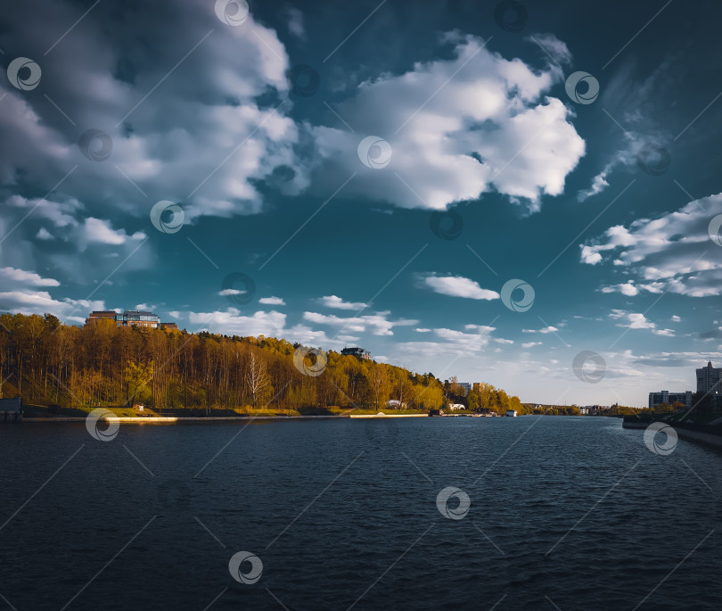Скачать Река Москва. фотосток Ozero