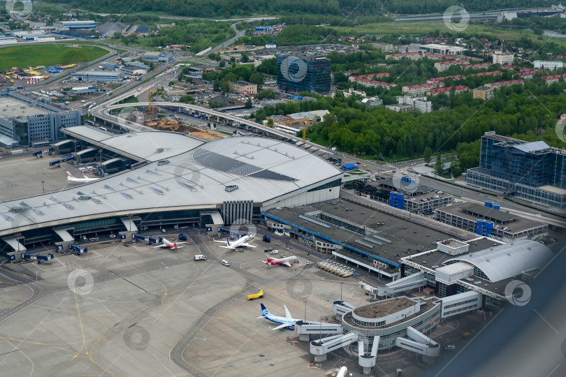 Скачать самолет в международном аэропорту фотосток Ozero