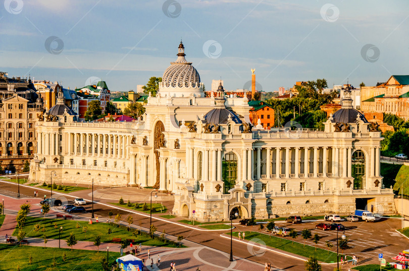 Скачать Казань, Россия, 27 июля 2015 года, Вид на Дворец земледельцев в исторической части города фотосток Ozero