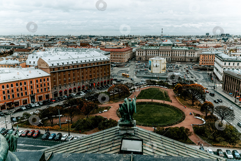 Скачать Санкт-Петербург, Россия, 5 ноября 2020 года, Панорама старой части города осенью фотосток Ozero