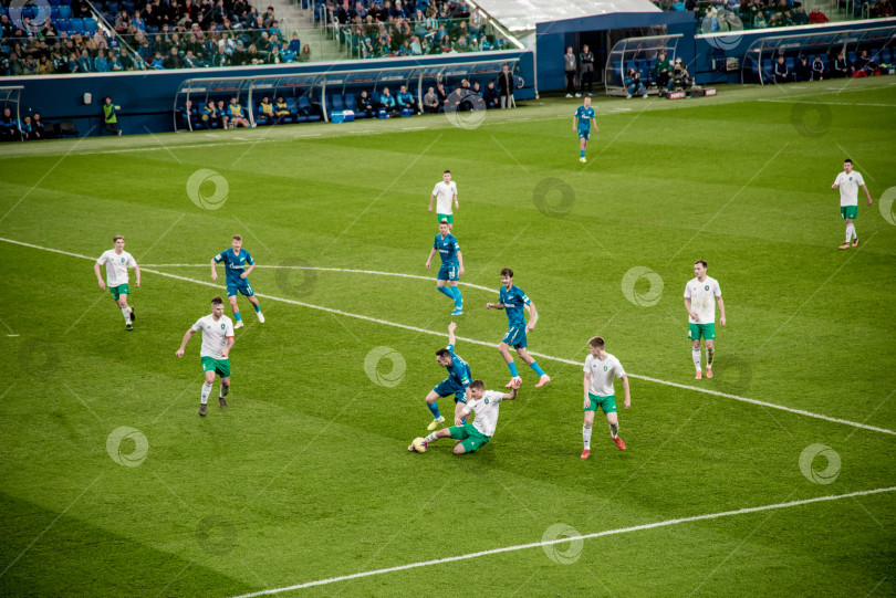 Скачать Санкт-Петербург, Россия, 30 октября 2019 года, Футбольный матч на футбольном поле фотосток Ozero