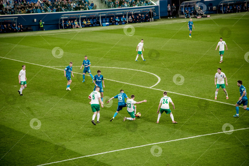 Скачать Санкт-Петербург, Россия, 30 октября 2019 года, Футбольный матч на футбольном поле фотосток Ozero