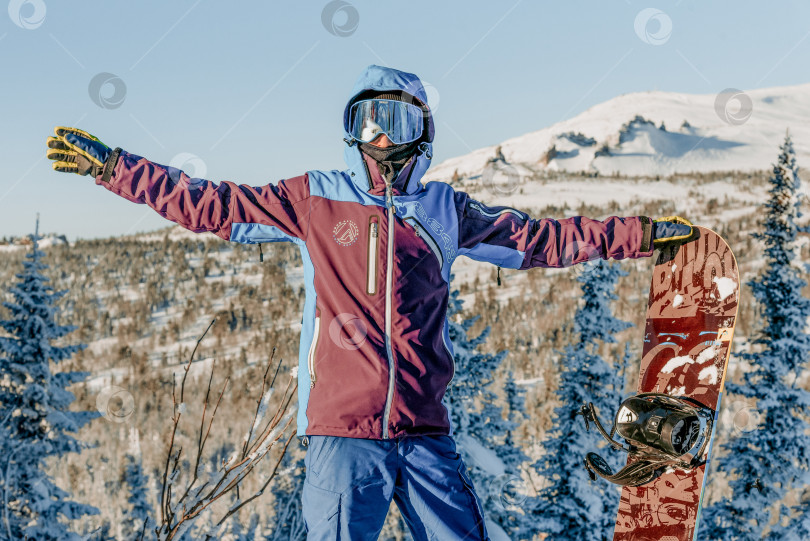 Скачать Шерегеш, Россия, 5 января 2021 года, горнолыжный курорт для сноубордистов фотосток Ozero