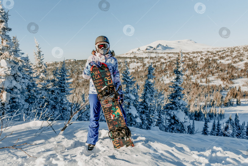 Скачать Шерегеш, Россия, 5 января 2021 года, горнолыжный курорт для сноубордистов фотосток Ozero