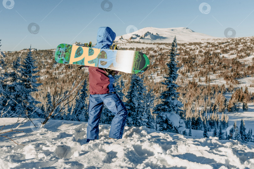 Скачать Шерегеш, Россия, 5 января 2021 года, горнолыжный курорт для сноубордистов фотосток Ozero