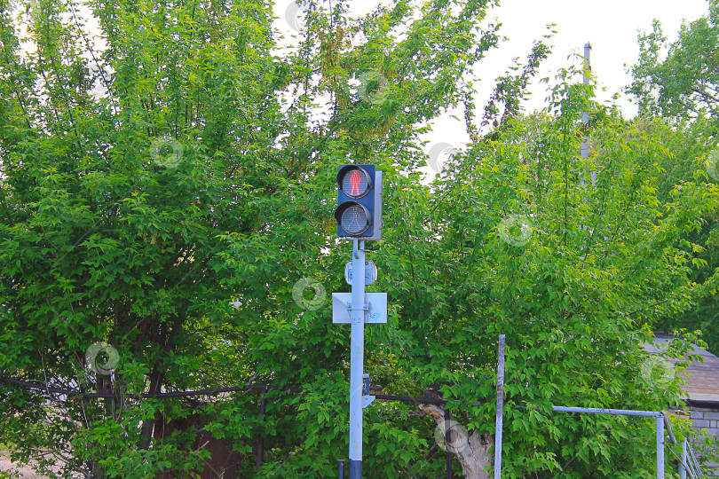 Скачать светофор на перекрестке фотосток Ozero