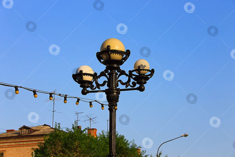 Скачать обычный уличный фонарь фотосток Ozero