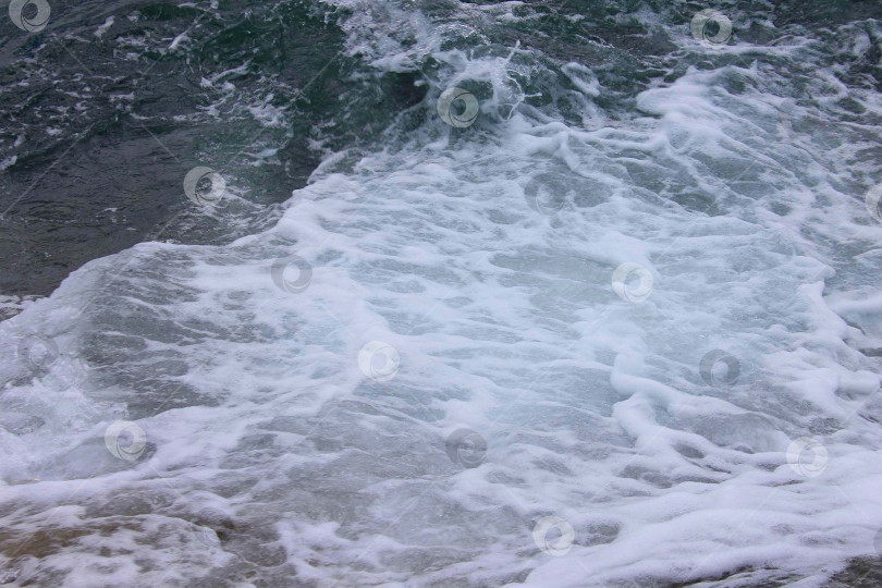 Скачать Морская волна и морская пена фотосток Ozero