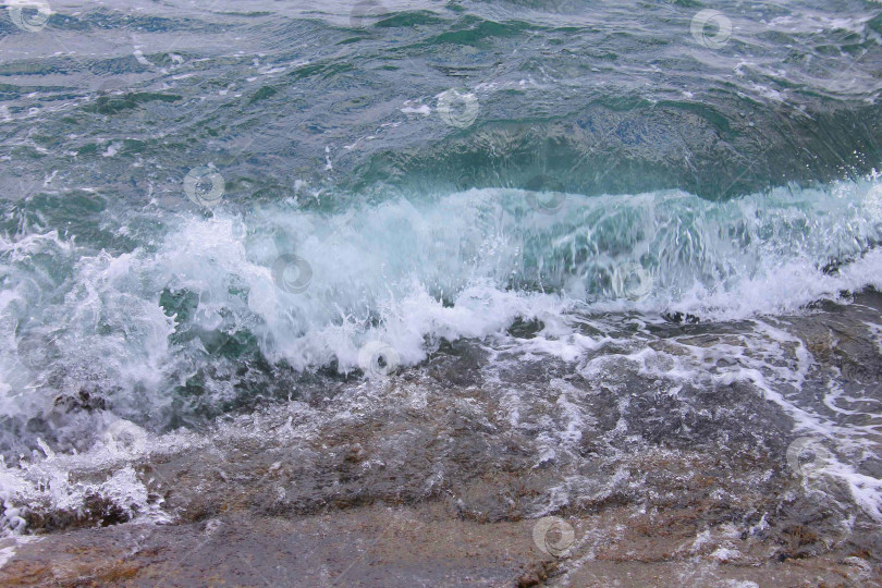 Скачать Морская волна и морская пена фотосток Ozero