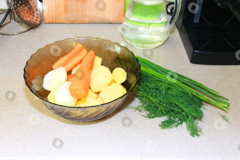 Скачать Очищенные свежие овощи фотосток Ozero