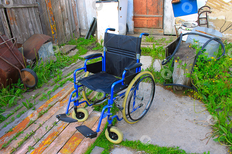 Скачать инвалидные коляски для людей фотосток Ozero