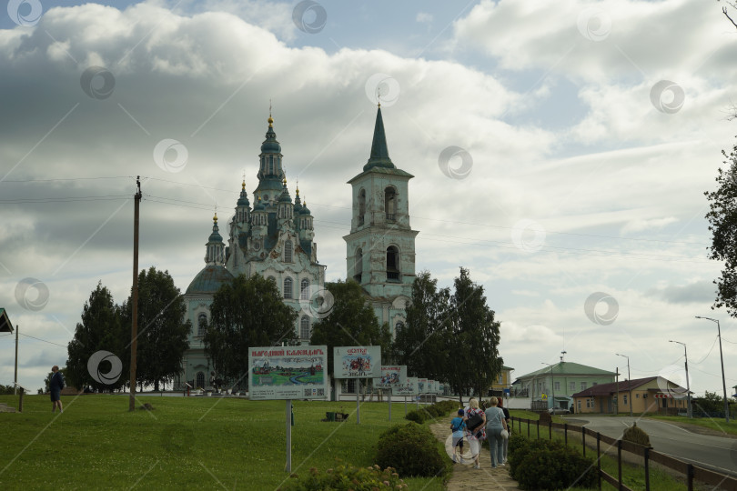 Скачать Вид на церковь фотосток Ozero
