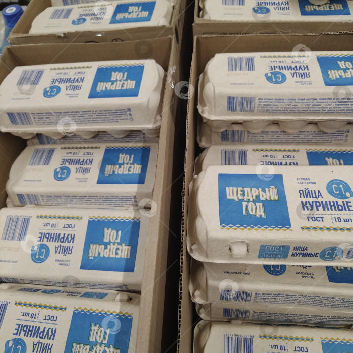 Скачать Отдел куриных яиц в магазине "Чижик". фотосток Ozero