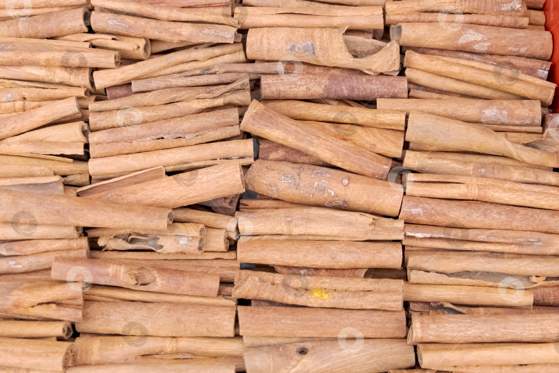 Скачать Горка палочек корицы фотосток Ozero