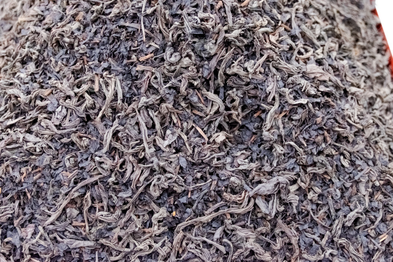 Скачать Горстка листьев черного чая фотосток Ozero