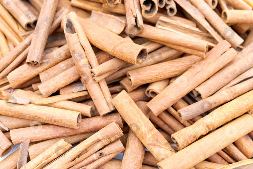 Скачать Горка палочек корицы фотосток Ozero