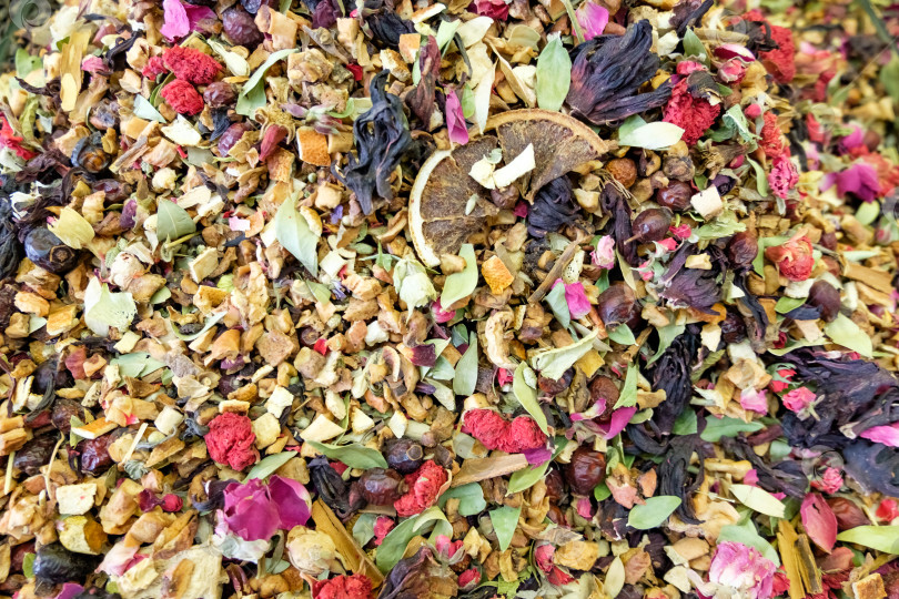 Скачать Горка сушеных фруктов и цветов фотосток Ozero