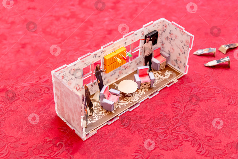 Скачать Санкт-Петербург, Россия. 31 октября 2021 года, Макет пластиковой поделки для гостиной фотосток Ozero