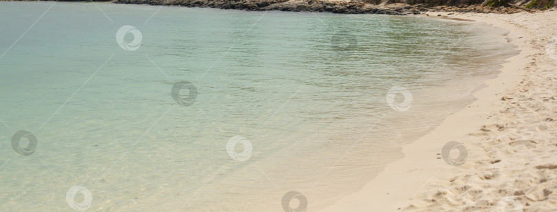 Скачать Естественный фон. Морская волна на песчаном берегу фотосток Ozero