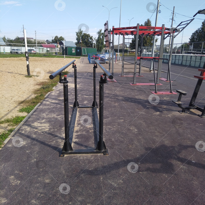 Скачать Брусья. фотосток Ozero