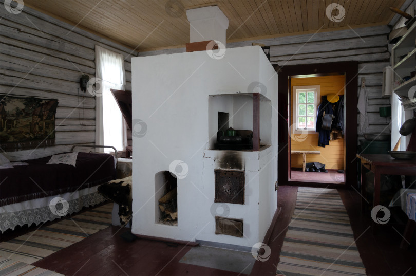 Скачать Русская печь в доме. фотосток Ozero