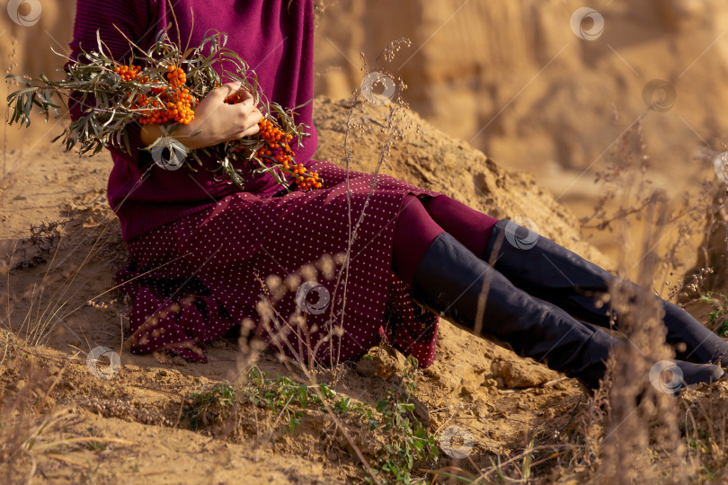 Скачать обрезанное изображение женских ног фотосток Ozero