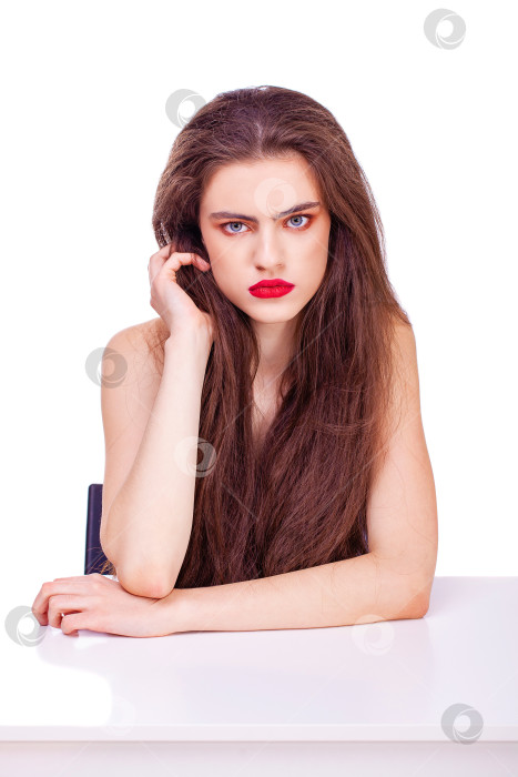 Скачать Модный портрет молодой красивой женщины фотосток Ozero