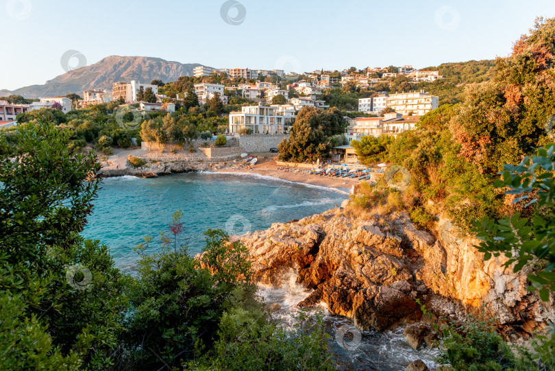 Скачать Морской пейзаж, закат солнца, волны Адриатического моря, природные пейзажи Утеха, Черногория фотосток Ozero