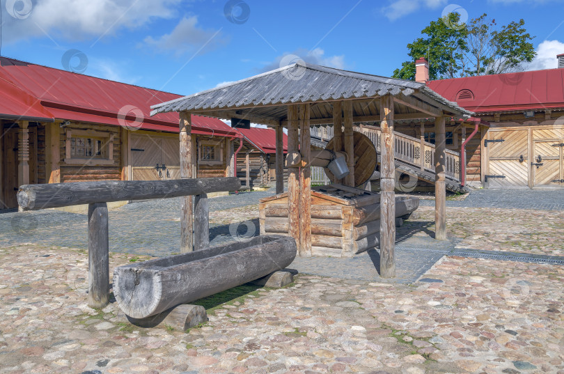 Скачать Колодец на постоялом дворе. фотосток Ozero