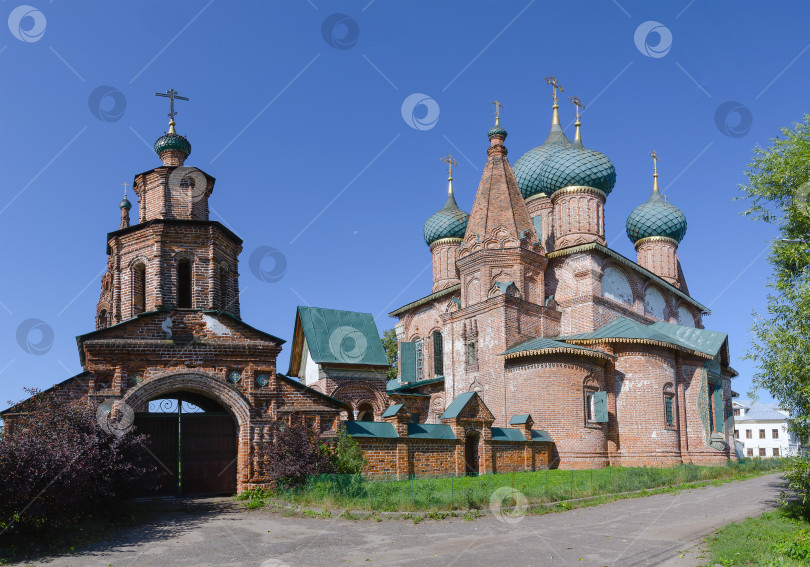 Скачать Церковь Златоуста в коровниках фотосток Ozero