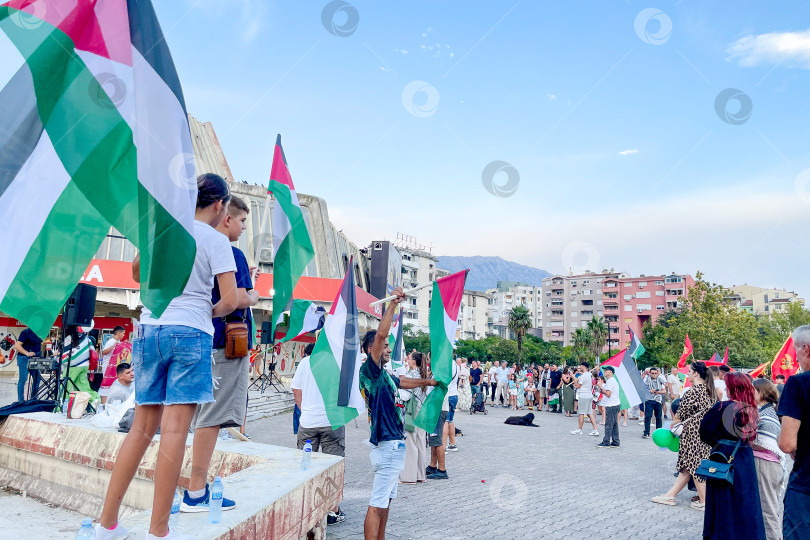 Скачать Бар, Черногория, 15 августа 2025 года, Политический митинг в поддержку Палестины фотосток Ozero