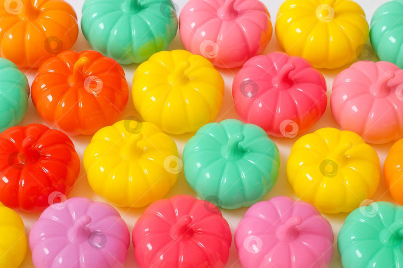 Скачать Фон из тыкв Хэллоуина пастельных тонов, расположенных рядами фотосток Ozero