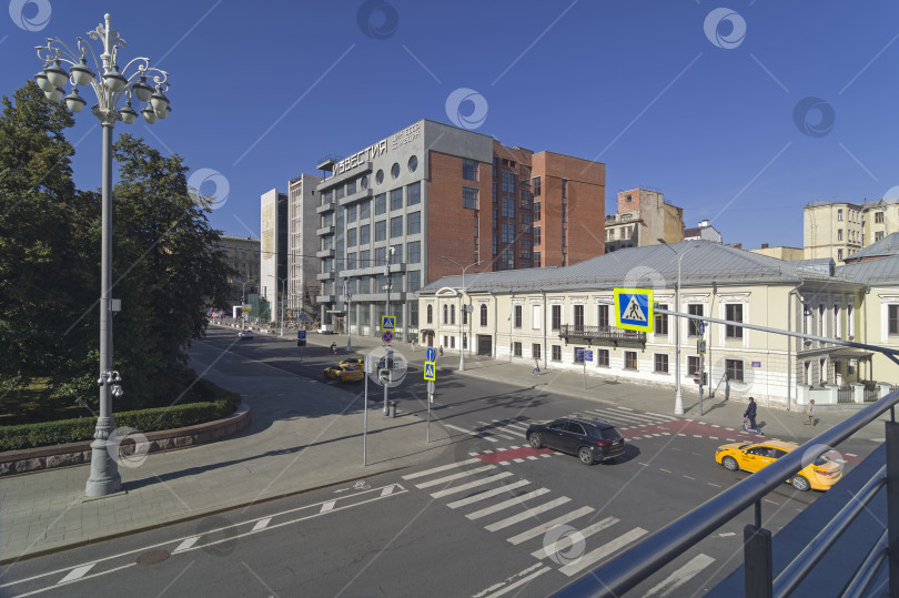 Скачать Разные архитектурные стили в центре Москвы. фотосток Ozero