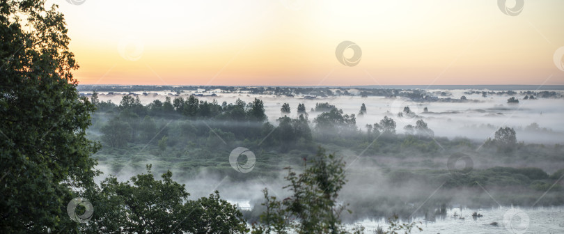 Скачать Утренний туман над рекой фотосток Ozero