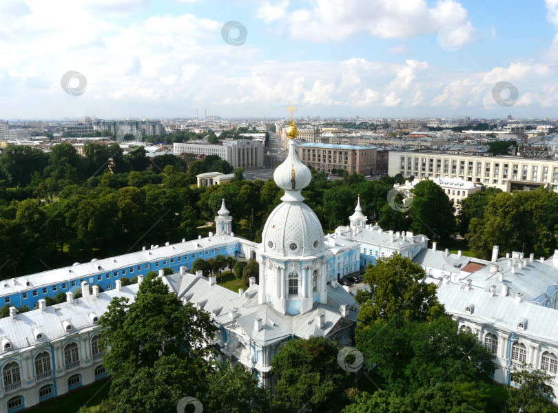 Скачать Санкт-Петербург с высоты Смольного собора фотосток Ozero
