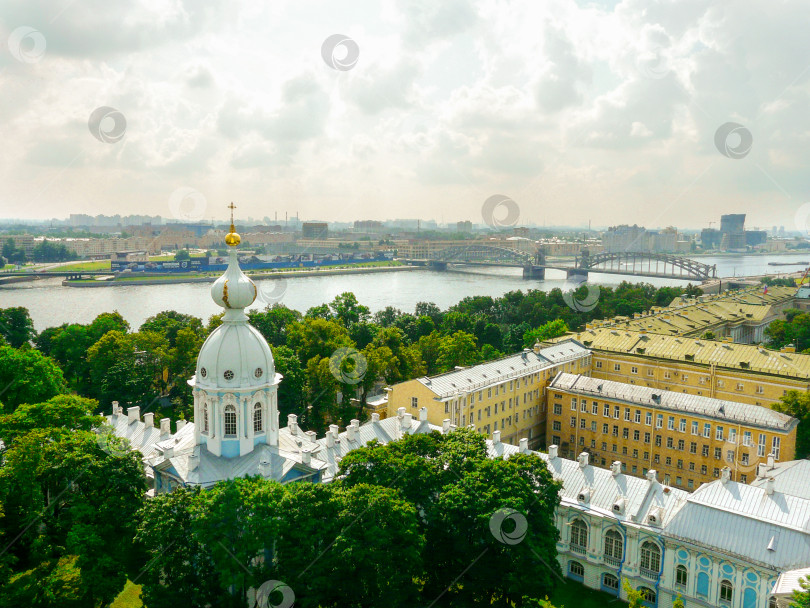 Скачать Санкт-Петербург с высоты Смольного собора фотосток Ozero