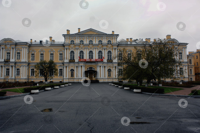 Скачать Здание суда в городе фотосток Ozero