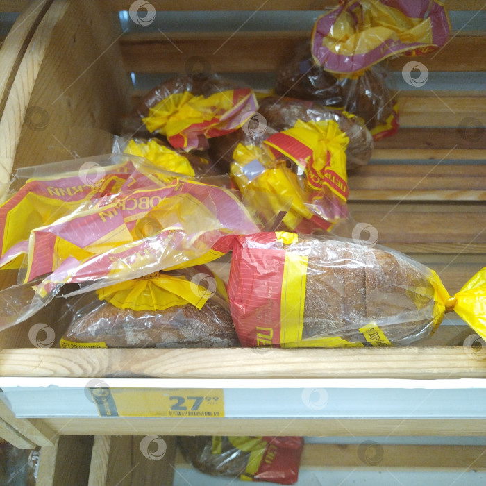 Скачать Отдел хлеба в магазине "Пятёрочка". фотосток Ozero