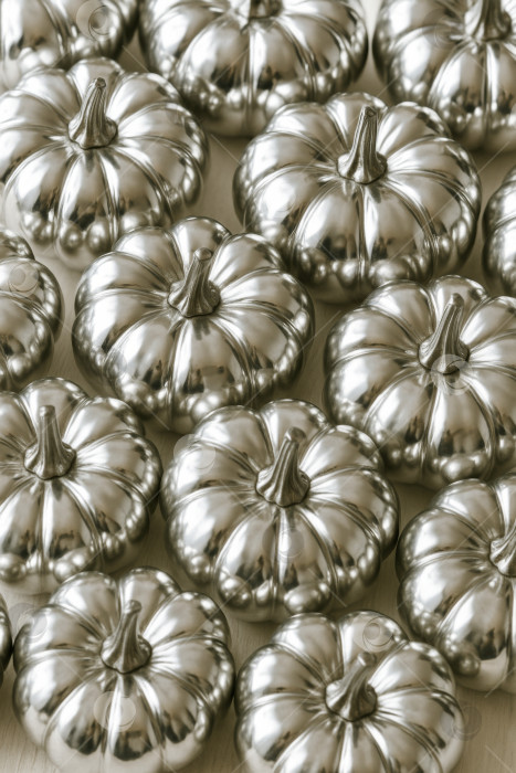 Скачать Фон из тыкв на Хэллоуин с металлической текстурой для праздничной тематики фотосток Ozero